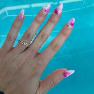 Tiffany True Narrow Diamond & Gold Ring
18k Gold
.23 ct Diamonds